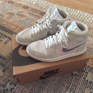 Air Jordan 1 ZM Air CMFT 2 Size: M 8/ W 9.5